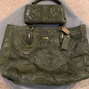 Coach Purse Authentic Green Leather & Wallet Set